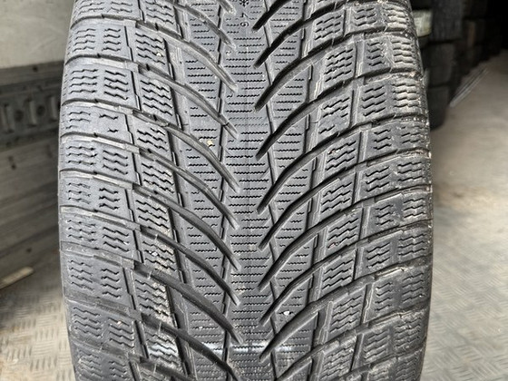 245/35/20 Nokian WR Snowproof шина с ламелями 1шт