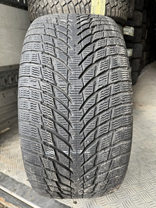 245/35/20 Nokian WR Snowproof lamellrehv 1tk (1 foto / 4)