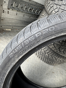 245/35/20 Nokian WR Snowproof lamellrehv 1tk (2 foto / 4)
