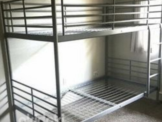 Двухъярусная кровать Ikea Svarta