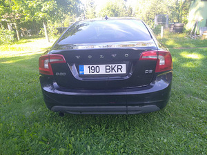 Volvo (2 фото из 5)