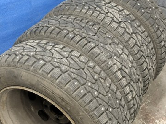 Müüa talvised naelrehvid velgedel, Pirelli 185/65/R15