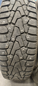 Продаются зимние шипованные шины на дисках, Pirelli 185/65/R (2 фото из 6)
