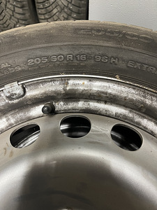 Диски Ford (3 фото из 3)