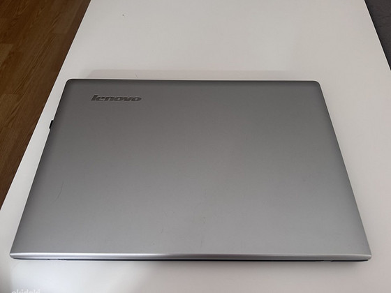 Ноутбук LENOVO I3-4030u 1.9GHz 4GB RAM 500GB HDD