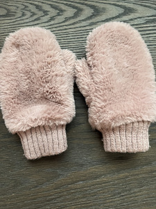 Одежда (2 фото из 10)