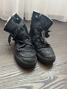 Одежда (4 фото из 10)