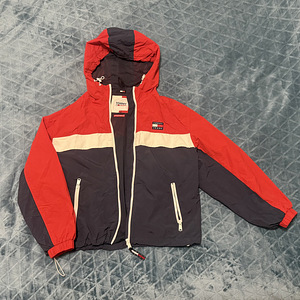 Müüa naiste Tommy Jeans tuulejope, suurus L (6 foto / 6)