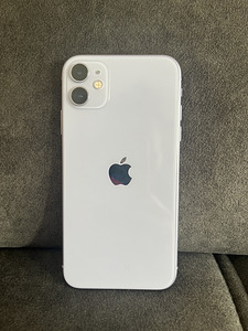 Продается iPhone 11 (3 фото из 4)