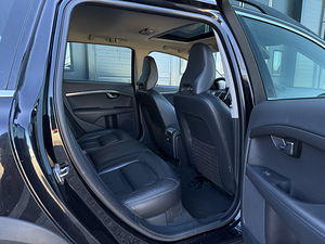 Volvo xc70 дизель 2.0 механика 133кВт (7 фото из 15)