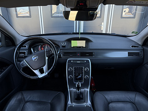 Volvo xc70 дизель 2.0 механика 133кВт (9 фото из 15)