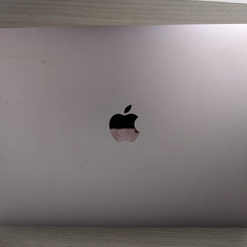 MacBook Air 13.3" (M1, 2020)