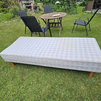 Müüa vedrukushett 80x 200cm. Olemas ka plekid.