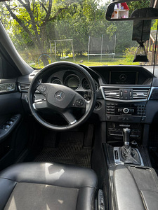 Mercedes-Benz E220 (8 foto / 12)