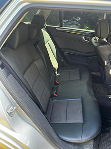 Mercedes-Benz E220 (9 foto / 12)