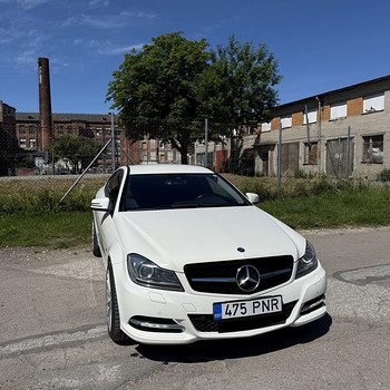 Продам Mercedes Benz C 2.2 d