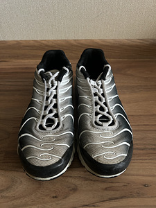 Nike tn air черно-белые (1 фото из 7)