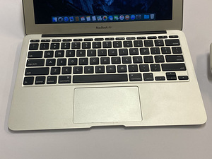 Slearvuti Apple MacBook Air A1465 + laadija (3 foto / 5)