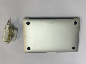 Slearvuti Apple MacBook Air A1465 + laadija (5 foto / 5)