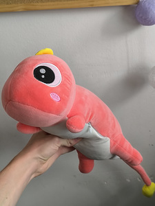 Pehme mänguasi dinosaurus (1 foto / 2)