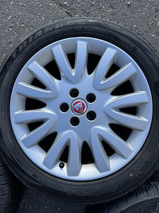 18" оригинальные диски Jaguar 5x108 + зимние шины 235/50/18 (2 фото из 10)