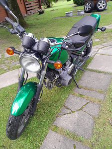 KAWASAKI ZR 550 (1 фото из 5)
