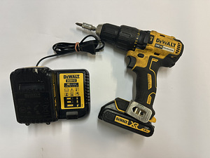 Akulööktrell DeWalt DCD778 + Akud 1.5 Ah 2Tk + Laadija (3 foto / 6)