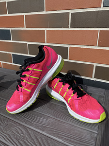 Nike р. 37,5 (3 фото из 3)