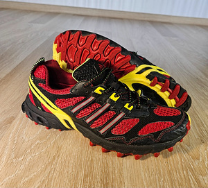 Meeste matkajalatsid Adidas (1 foto / 6)