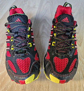 Meeste matkajalatsid Adidas (2 foto / 6)