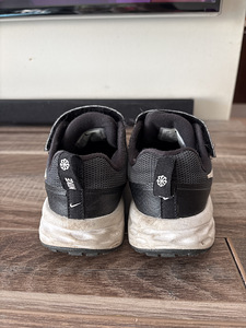Nike 32 (3 фото из 4)