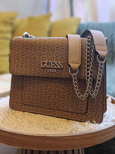 Сумка Guess (1 фото из 6)