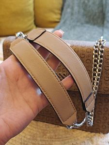 Сумка Guess (3 фото из 6)