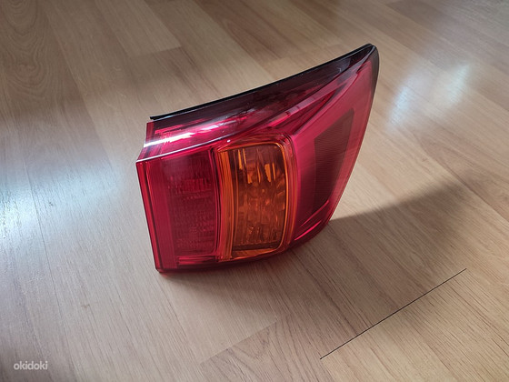 Lexus IS250 IS220d facelift 2009-2010 tagatuli parempoolne