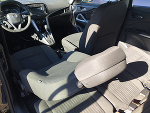 OPEL Zafira Tourer (9 фото из 13)