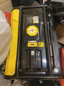 Генератор Stanley SG 2400, использован 10 часов и как новый (1 фото из 5)