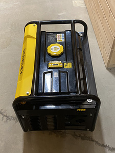 Генератор Stanley SG 2400, использован 10 часов и как новый (3 фото из 5)