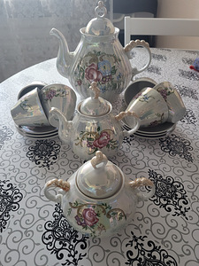 Чайный сервиз. (2 фото из 2)