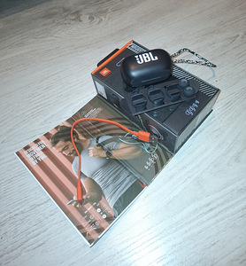 JBL Reflect Flow Pro - наушники (5 фото из 5)