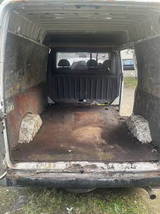 Ford Transit 2000 (5 фото из 6)