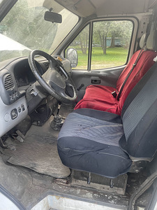 Ford Transit 2000 (6 фото из 6)
