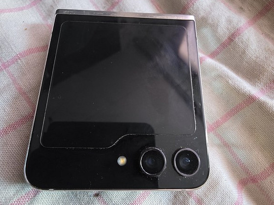 Samsung Galaxy flip5