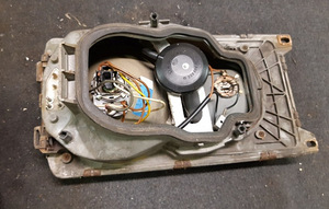 Mercedes w123 esituli (6 foto / 6)