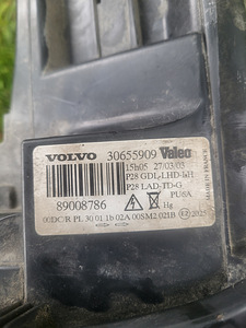 Volvo XC90 (2 фото из 3)