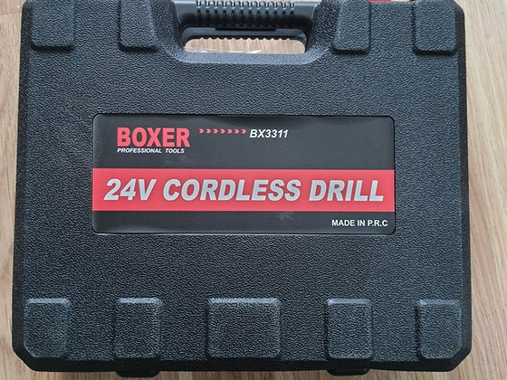 Akutrell "Boxer" pakendis
