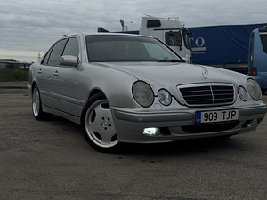 Mercedes-Benz E320 CDI (4 фото из 14)