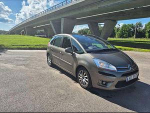 Citroen C4 Picasso (2 фото из 9)