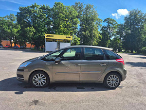 Citroen C4 Picasso (3 фото из 9)
