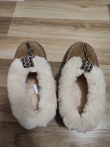 UGG (2 foto / 3)