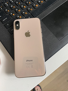 iPhone Xs айфон Xs (2 фото из 10)